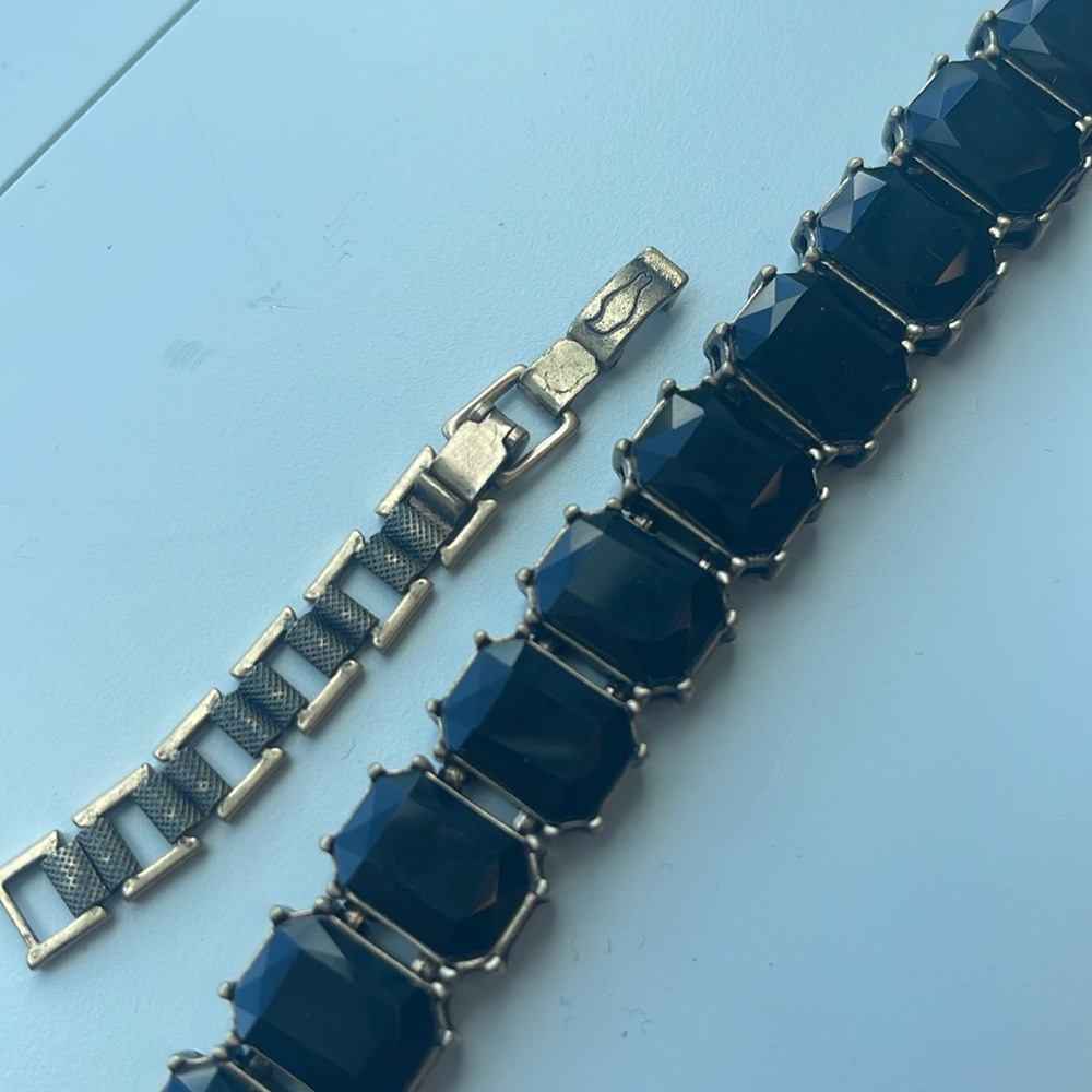 Large stone bracelet with extender - Picture 5 of 7